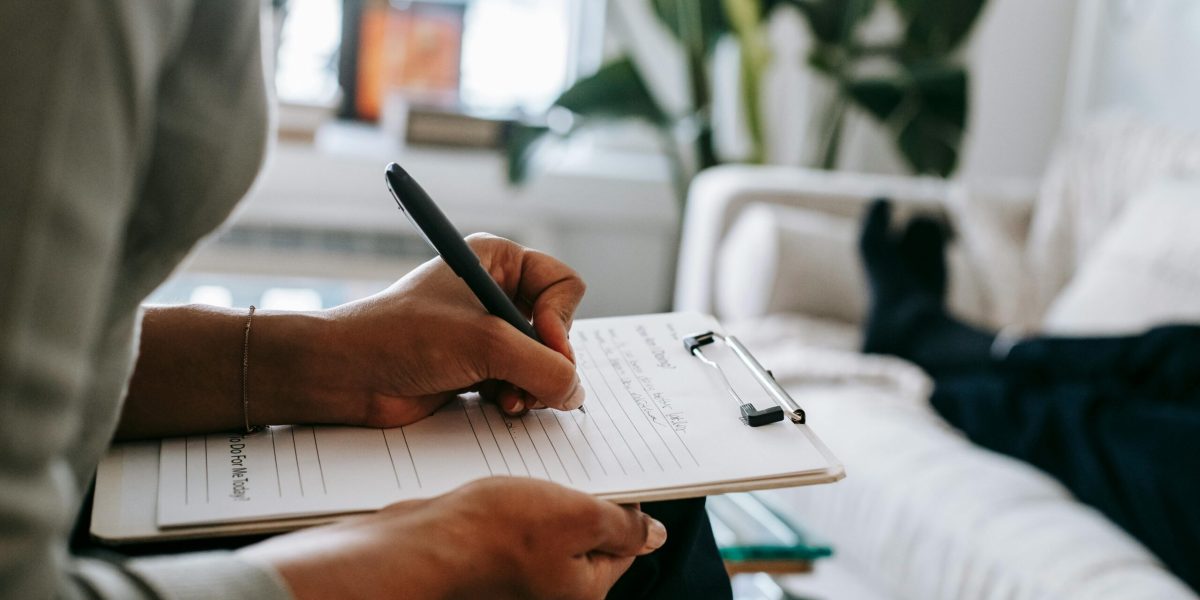 pexels alex green 5699456